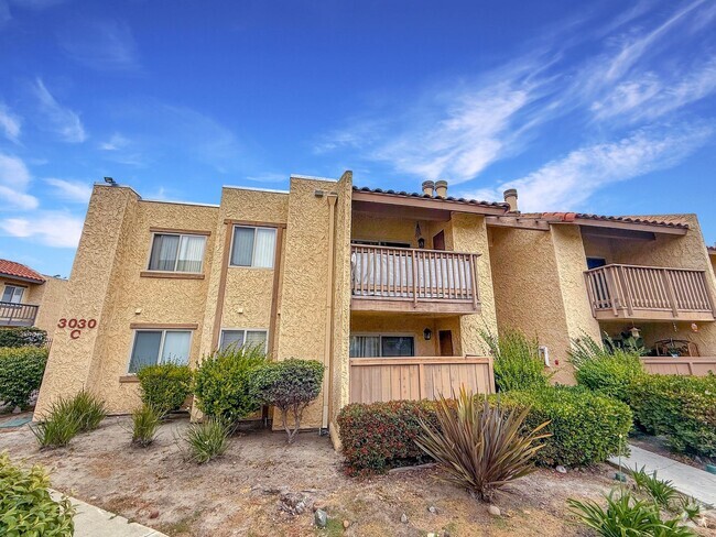 Building Photo - Bright & Updated 2-Bed Condo in Gated Vill... Unit C206