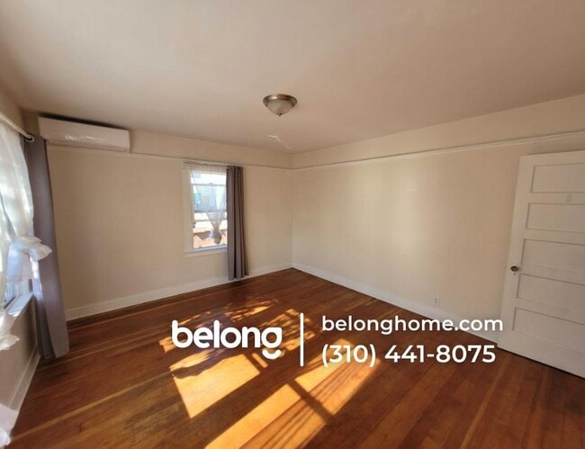 Photo - 1610 W 36th Pl