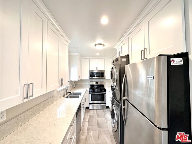 Photo - 1051 S Sherbourne Dr Unit 6