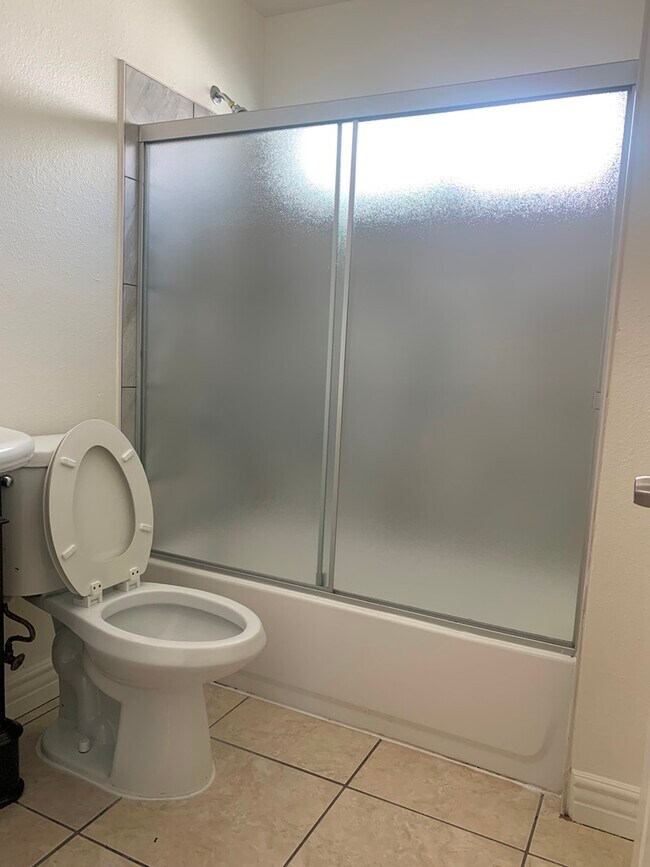 Photo - 139 E 82nd Pl