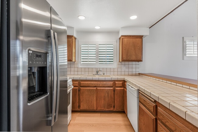 Photo - 221 Rossmore Dr