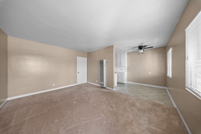 Photo - 1887 Locust Ave Unit 4