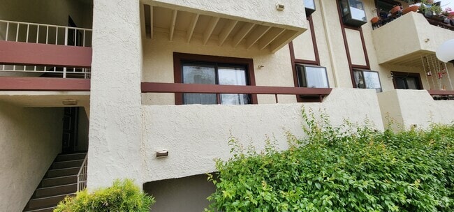 Building Photo - 18085 Sundowner Way Rental