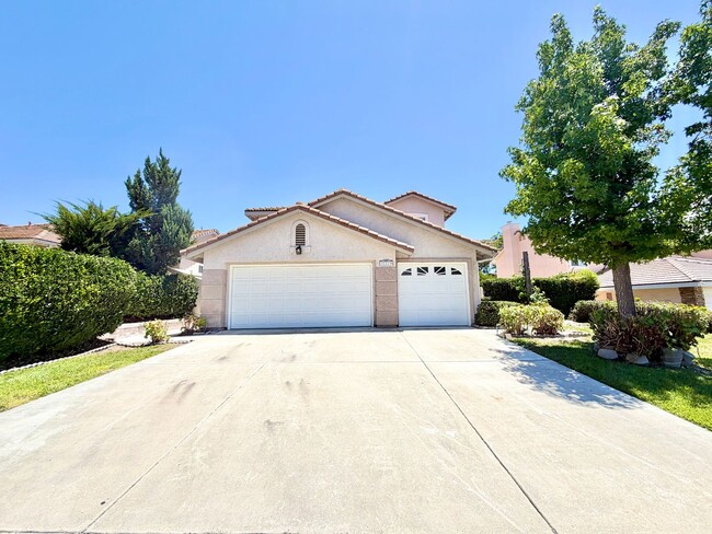 Building Photo - Spacious 5 Bedroom Home with 3 Car Garage & Primary Suite Balcony