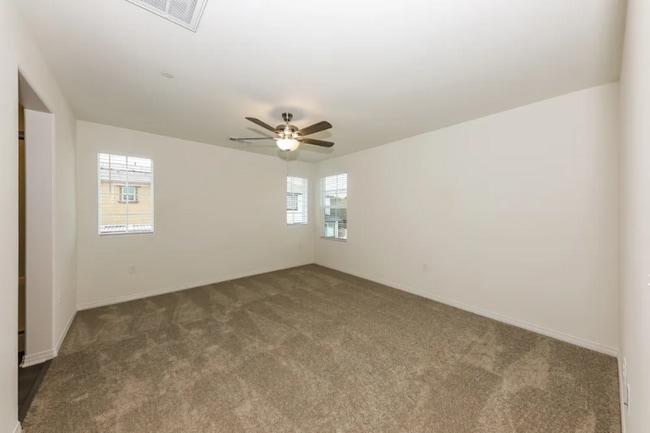 Photo - 2452 Gunner Ridge Way