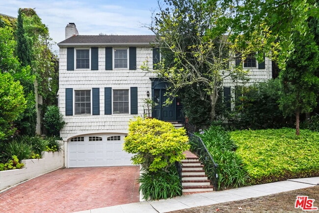 Photo - 662 Loring Ave