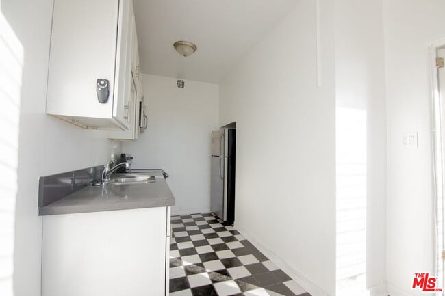 Photo - 1201 N Crescent Heights Blvd Unit 504