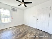 Photo - 3017 London St Unit 1/2