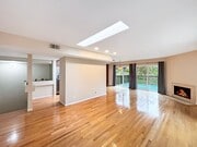 Photo - Beautiful 3BD/3BA Townhouse in Fashion Val...