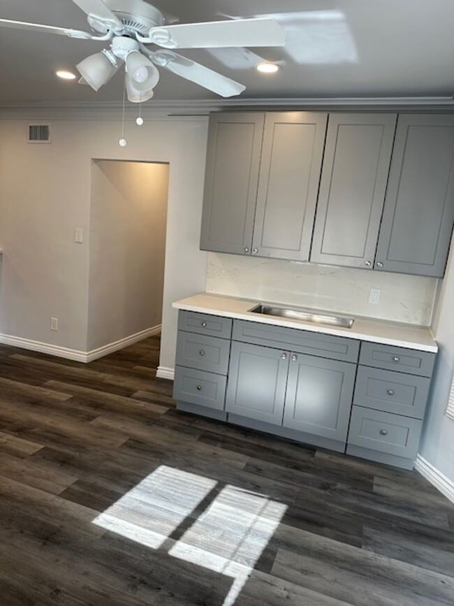 Photo - 6003 Klump Ave Unit House