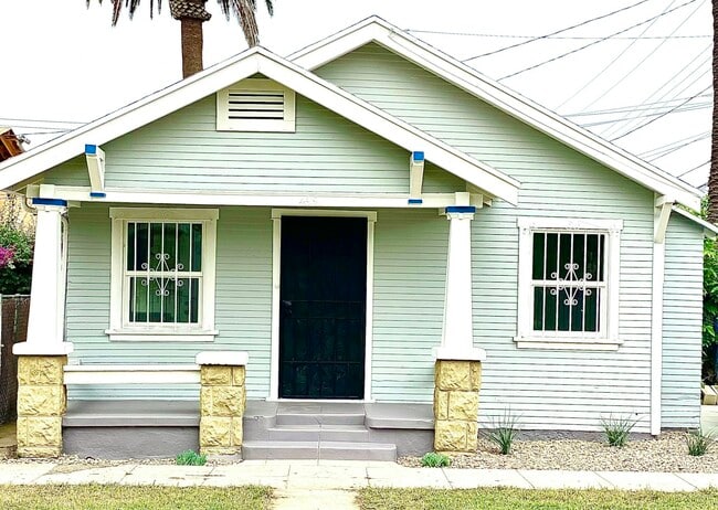 Building Photo - 4619 S Raymond Ave Rental