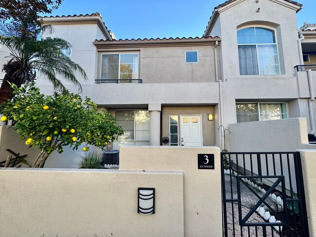 Photo - Beautiful 2 Story, 2 Bedroom plus Large Loft Condo in Aliso Viejo