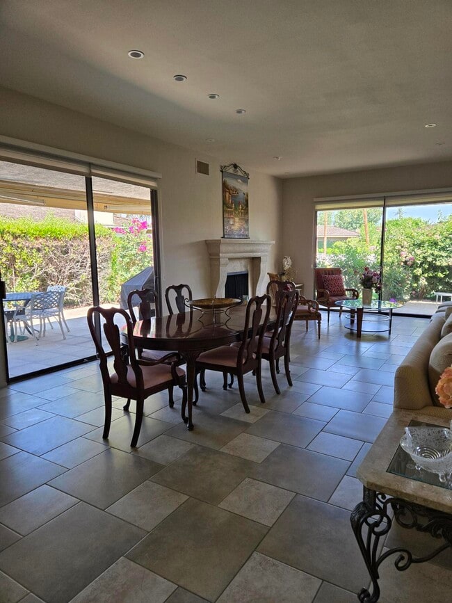 Photo - 31 Stanford Dr