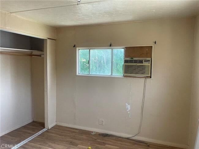 Photo - 49328 Blanche Ave