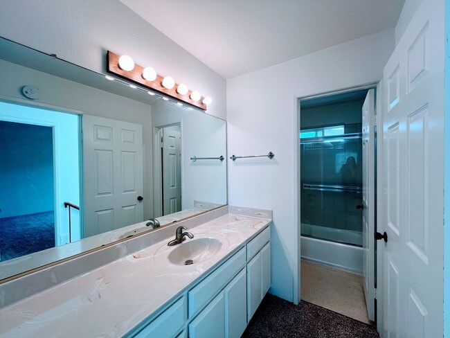 Photo - Gorgeous Pacific Beach 2 Bed 2.5 Bath Townhouse