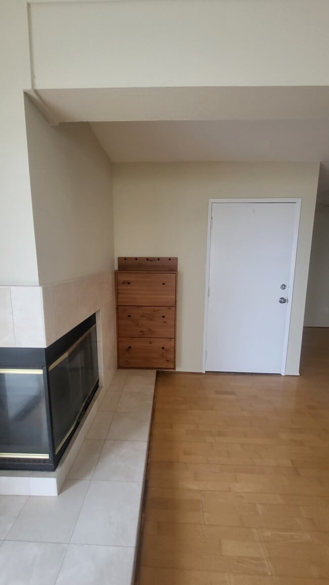 Photo - 120 12th St Unit #3