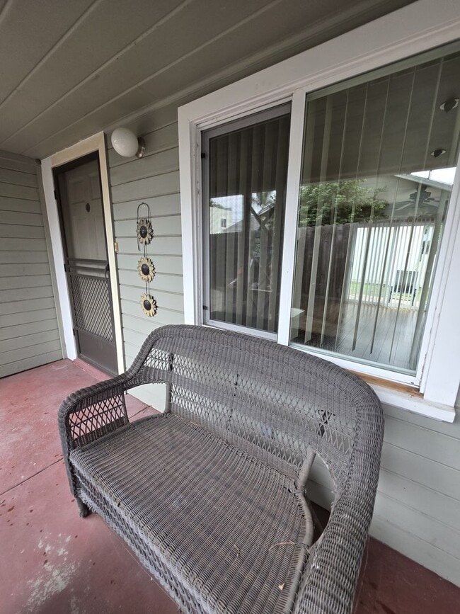 Photo - 2072 Unit 5034