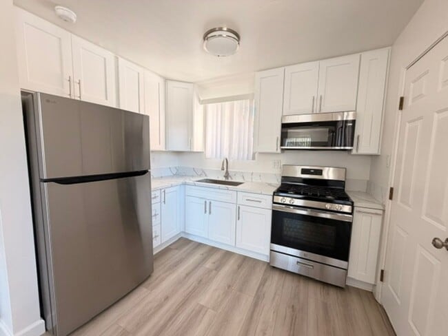 Building Photo - 2427-2427 Gatling Ct Unit 2425