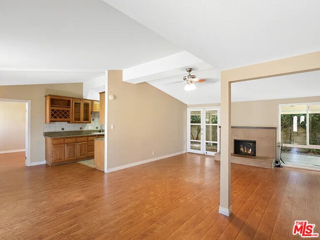 Photo - 526 N Emerald Dr