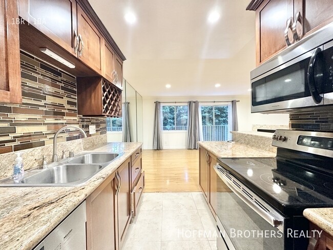 Photo - 1515 S Beverly Dr Unit 305