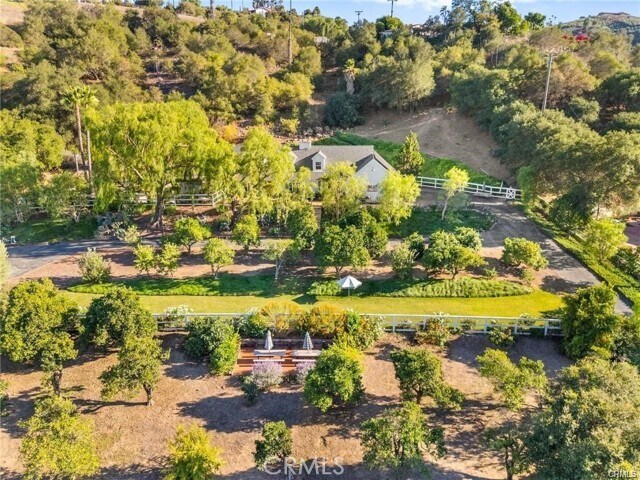 Photo - 3945 Pala Mesa Dr