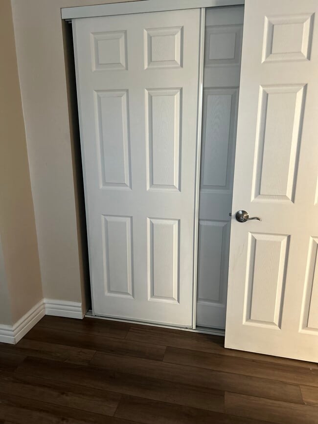 Photo - 4442 Delta St