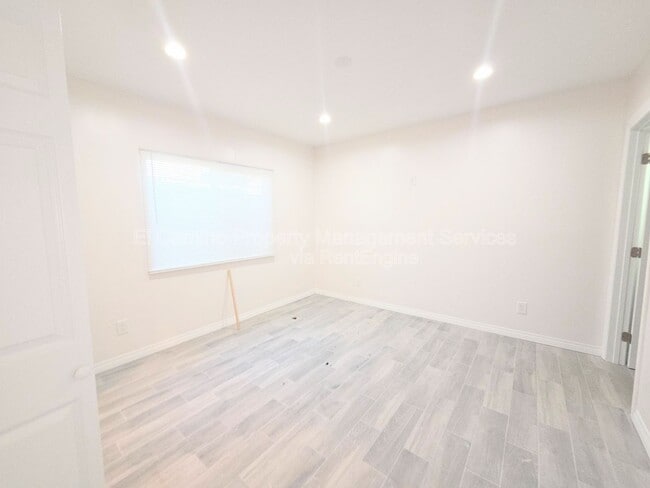 Photo - 4064 E 60th St