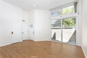 Photo - 21901 Lassen St