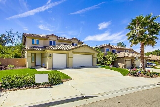 Building Photo - Wonderful 4 BR, 3 car w/ pool for rent in Alpine, CA