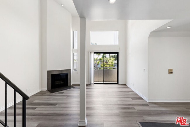 Photo - 6212 Fulton Ave Unit 205