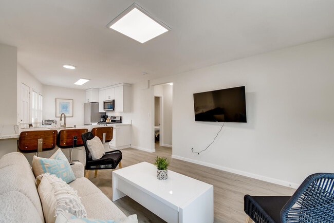 Photo - 755 Windemere Ct