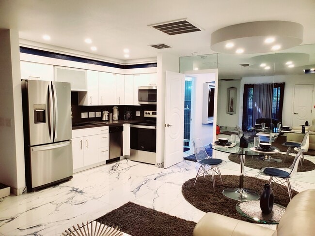 Photo - 470 S Calle Encilia Condo Unit D BUILDING