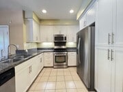 Photo - Beautiful 3 Bedroom 2.5 Bathroom Townhome ...