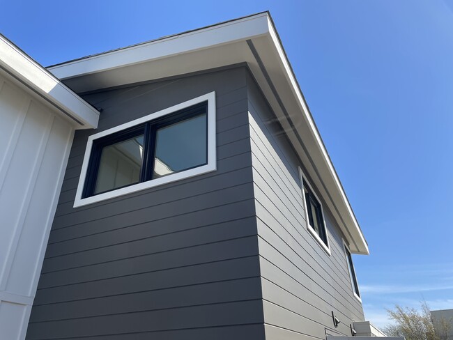 Photo - 3038 Beech St Unit 3038 Beech St