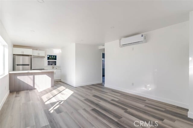 Photo - 14713 Sylvan St