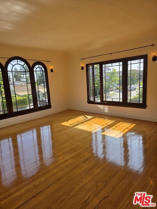 Photo - 1901 N Commonwealth Ave Apartment Unit 3