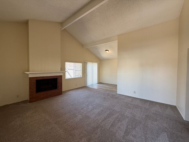 Photo - 1230 Hull Pl Unit 1