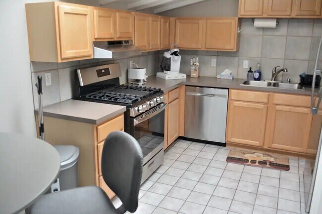 Photo - 440 Olive St Unit 440