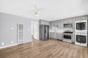 Photo - 1024 Loma Ave Unit 05