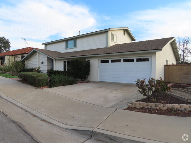 Building Photo - 830 E Tularosa Ave Rental