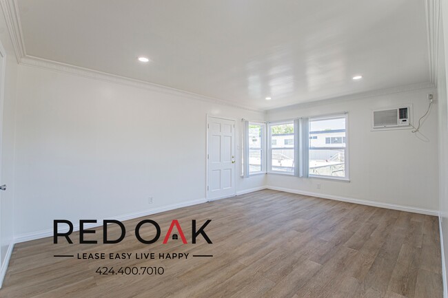 Photo - 7528 Norton Ave Unit 8
