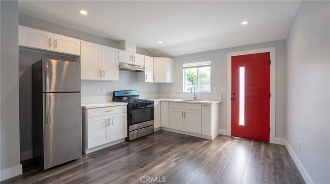 Photo - 8216 Encino Ave