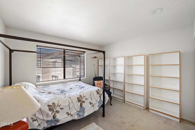 Photo - 5711 Owensmouth Ave