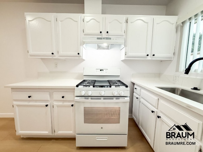 Photo - 4636 Laurel Canyon Blvd Unit 13