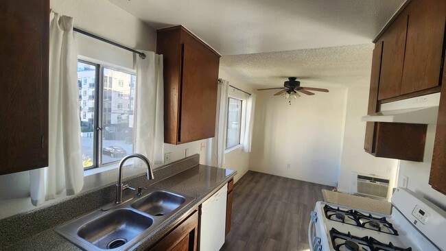 Photo - 11271 Otsego St