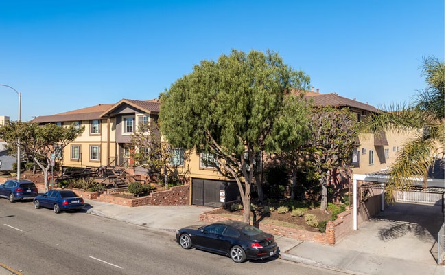 Photo - 4633 Marine Ave Unit 249