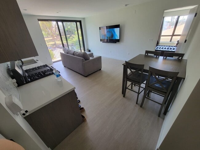 Photo - 4506 Dockweiler St Unit 304