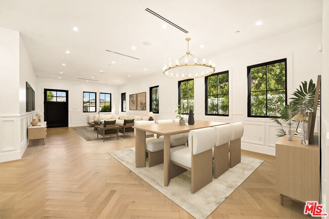 Photo - 4539 Longridge Ave