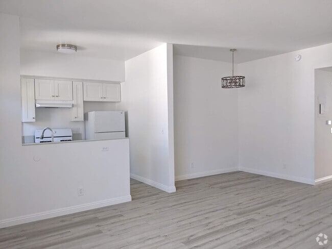 Building Photo - 2452 S Centinela Ave Unit 3 Rental