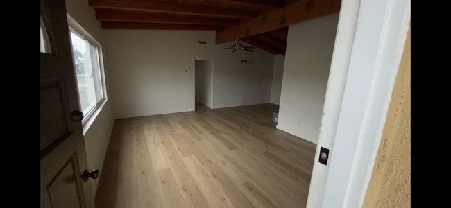 Building Photo - 410 28th St Unit B